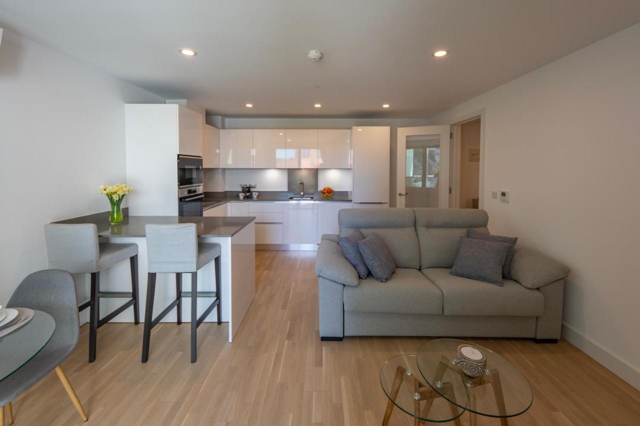Brand New Luxury 1 Bed 2 Bath Apartment - Spa & Pool Gibraltar Zewnętrze zdjęcie